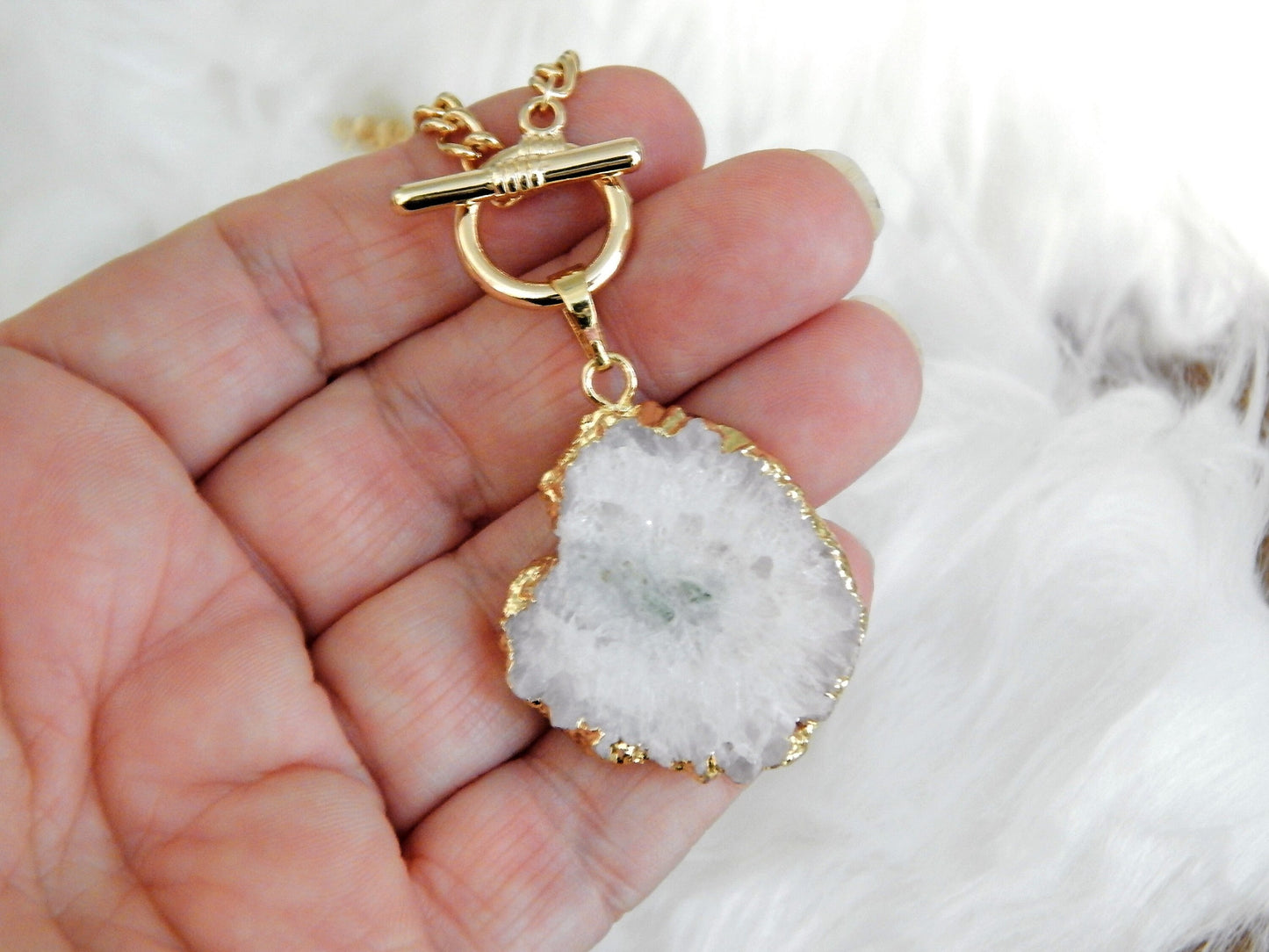 White Solar Quartz Toggle