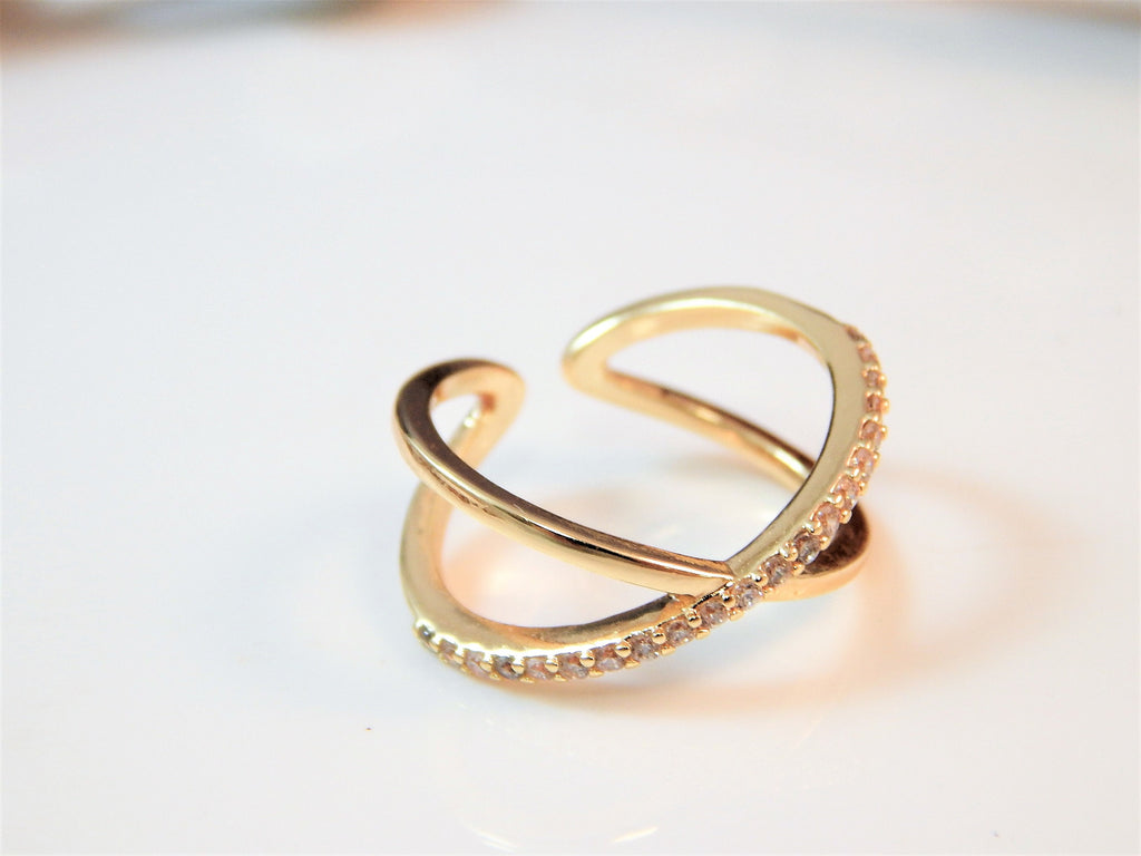 Crisscross Ring
